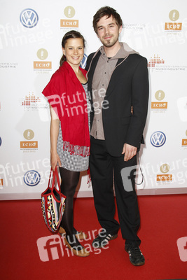 Jonas Burgwinkel mit Freundin Lisa Baum