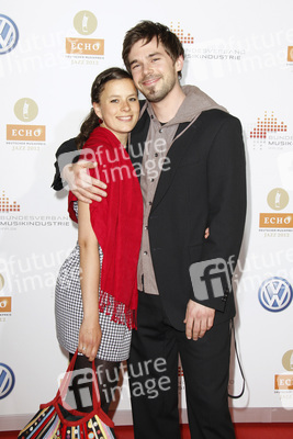 Jonas Burgwinkel mit Freundin Lisa Baum