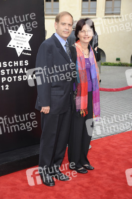 Yakov Hadas Handelsman mit Ehefrau Ita