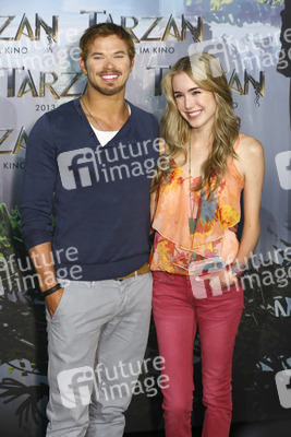 Kellan Lutz, Spencer Locke