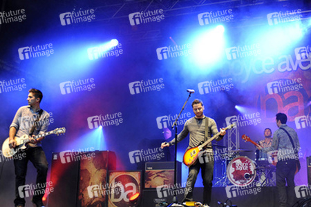Fabian Manzano, Alejandro Manzano,Daniel Manzano (Boyce Avenue)