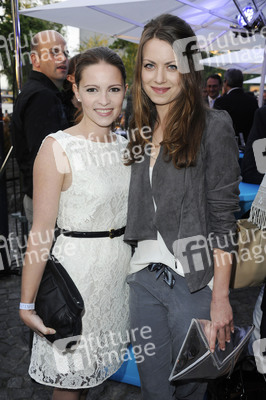 Jennifer Ulrich, Alice Dwyer