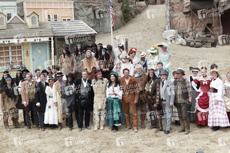 Erol Sander, Dunja Rajter und er 'Winnetou II' Cast