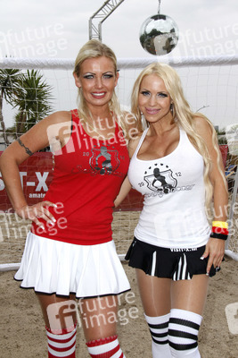Vivian Schmitt, Annina Ucatis