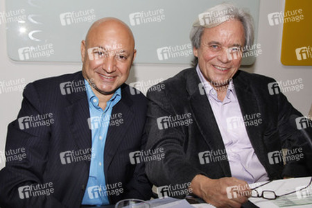 Mario Hempel, Gerhard Kämpfe