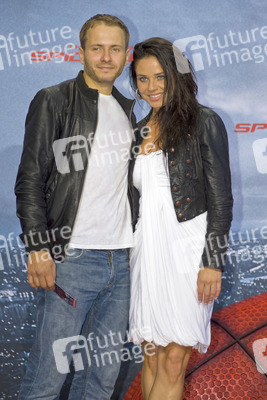 Jacob Weigert, Maja Maneiro