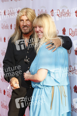 Aline Tausch, Abi Ofarim mit Begleitung