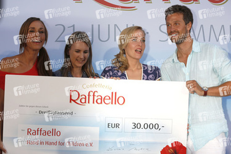 Annemarie Warnkross, Gillian Anderson, Wayne Carpendale