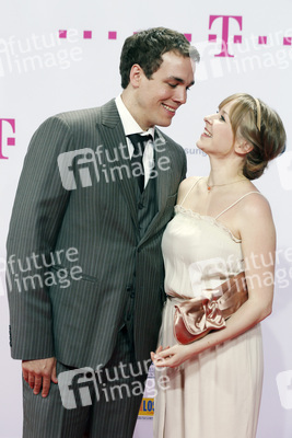 Jan Van Weyde, Jasmin Schwiers