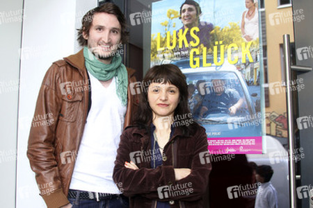 René Vaziri, Ayse Polat