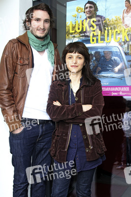 René Vaziri, Ayse Polat