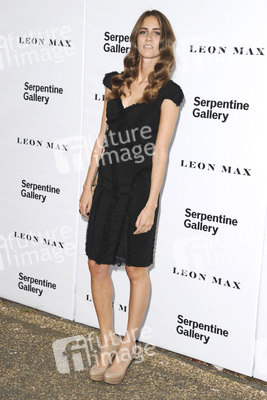 Jade Williams / Sunday Girl