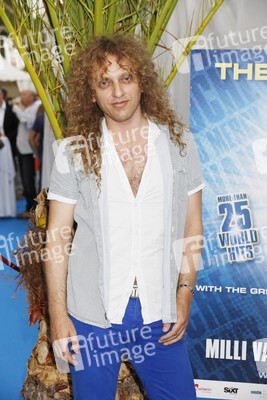 Chele Aguilera (Les Humphries Singers)