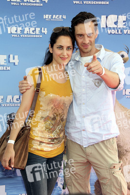 Robert Glatzeder mit Freundin