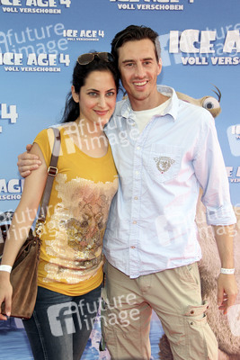 Robert Glatzeder mit Freundin