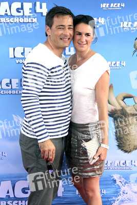 Jan Sosniok mit Freundin Nadine Möllers