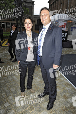 Dunja Hayali, Hans-Peter Friedrich