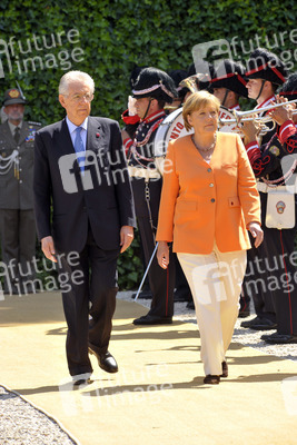Mario Monti, Angela Merkel