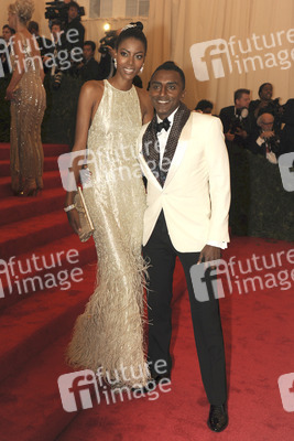 Marcus Samuelsson mit Begleitung