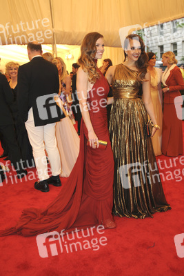 Hilary Swank, Jessica Alba