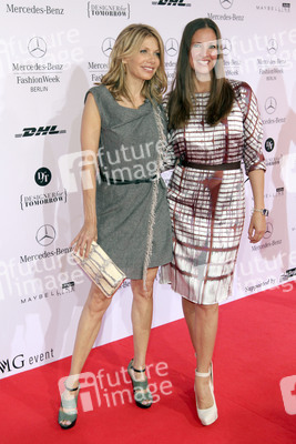 Ursula Karven, Dana Schweiger