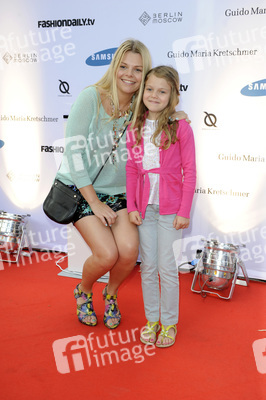 Anne-Sophie Briest mit Tochter Faye