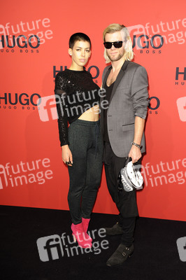 Alina Süggeler, Andreas 'Andi' Weizel (Frida Gold)