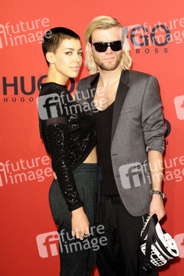 Alina Süggeler, Andreas 'Andi' Weizel (Frida Gold)