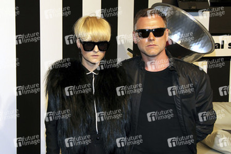 Blitzkids Mvt. mit Sängerin Nomi