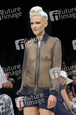 Esther Perbandt Model