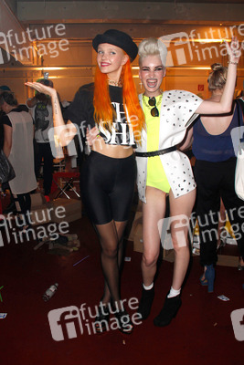 Bonnie Strange, Anika Scheibe