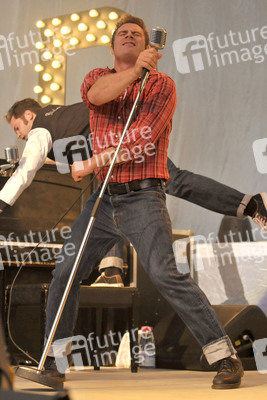 Mike Scott, Dick Brave / Sasha