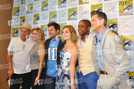 Corbin Bernsen, Karen Vick, James Roday, Maggie Lawson, Dulé Hill, Tom Ormundson