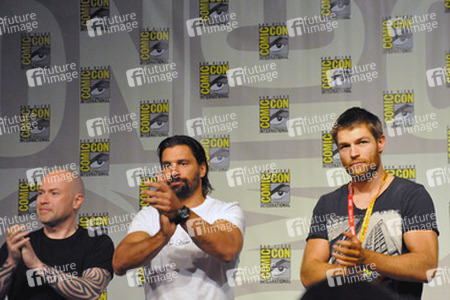 Steven S. DeKnight, Manu Bennett, Liam McIntyre