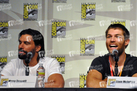 Manu Bennett, Liam McIntyre
