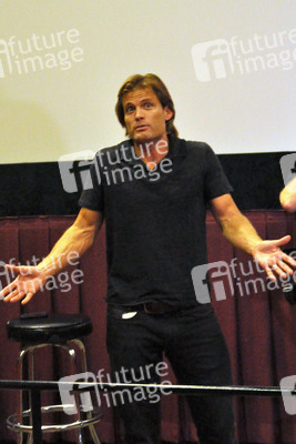 Casper Van Dien