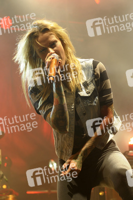 Jennifer Weist (Jennifer Rostock)