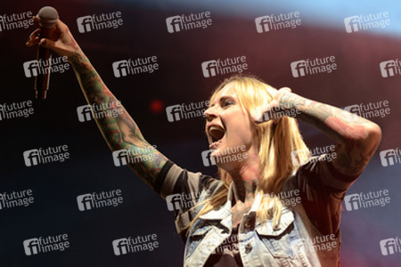 Jennifer Weist (Jennifer Rostock)