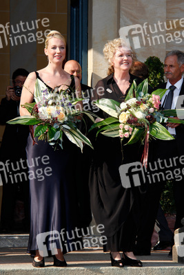 Katharina Wagner, Eva Wagner-Pasquier