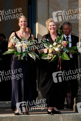 Katharina Wagner, Eva Wagner-Pasquier