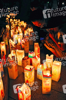 Papierlaternen zum Gedenken an die Opfer des Atombombenabwurfs