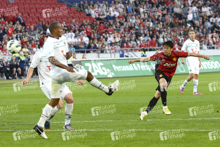 Christopher Avevor, Shinji Kagawa