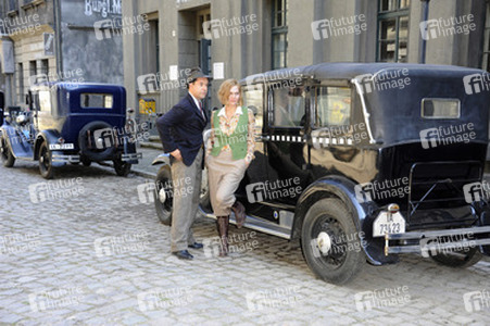 Jan Josef Liefers, Anna Loos