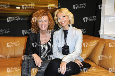 Lucy Diakovska mit Freundin Kamelia