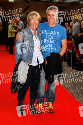 Ralph Herforth mit Schwiegermutter Amelie Glienke