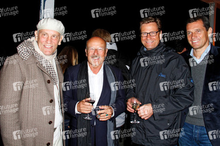 John Malkovich, Volker Schlöndorff, Guido Westerwelle mit Ehemann Michael Mronz
