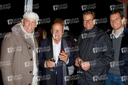 John Malkovich, Volker Schlöndorff, Guido Westerwelle mit Ehemann Michael Mronz