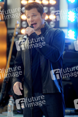 Nick Lachey (98 Degrees)