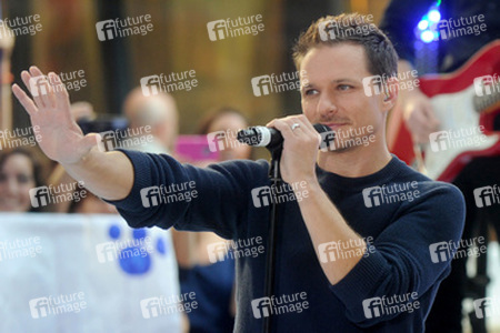 Drew Lachey (98 Degrees)