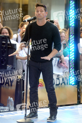 Jeff Timmons (98 Degrees)